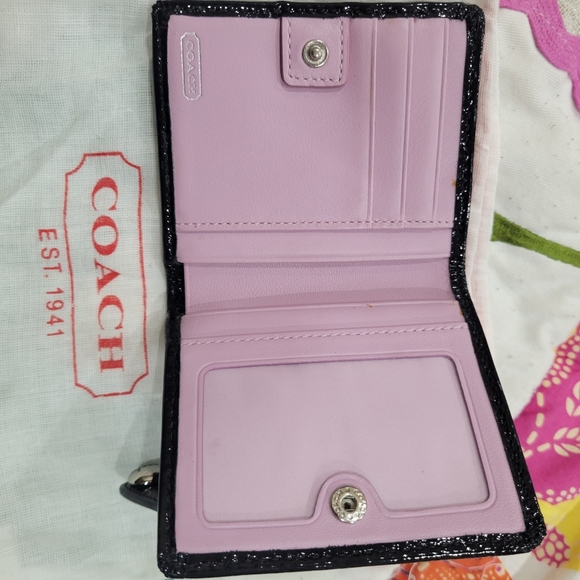 EUC COACH Patent Leather Small Wallet - Picture 4 of 5
